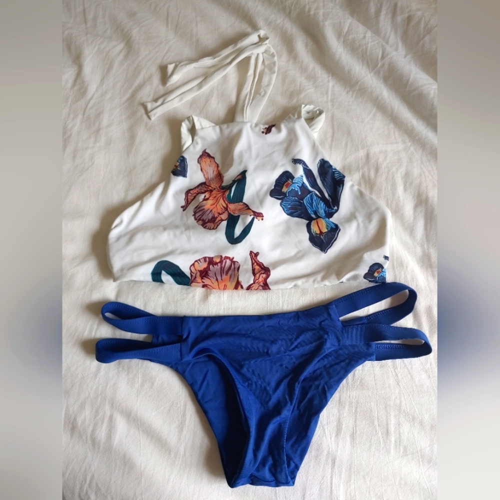 Tavik Iris Floral White Nail Heads Addison Bikini Tank & Chloe Minimal Bottoms S